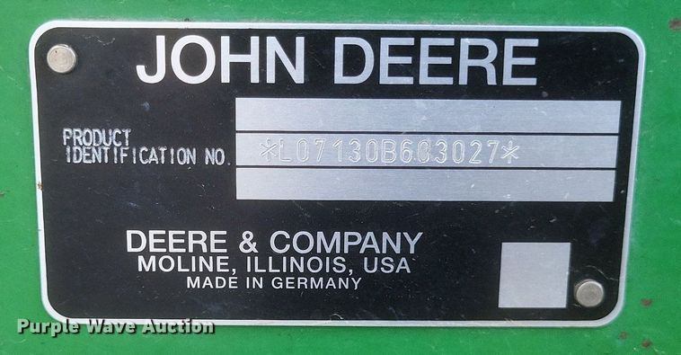 image for item EJ7874 2009 John Deere 7130 tractor