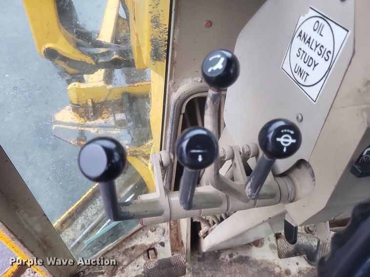 image for item EJ7883 1989 John Deere 670B motor grader