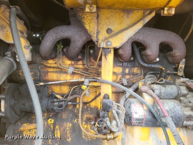 image for item EJ7883 1989 John Deere 670B motor grader