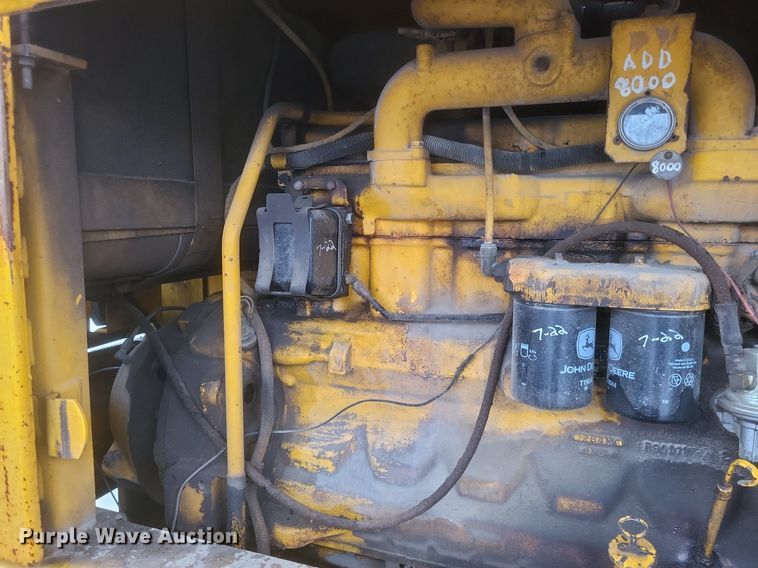 image for item EJ7883 1989 John Deere 670B motor grader