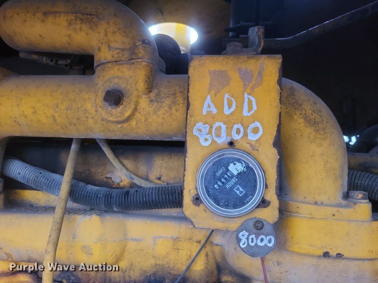 image for item EJ7883 1989 John Deere 670B motor grader