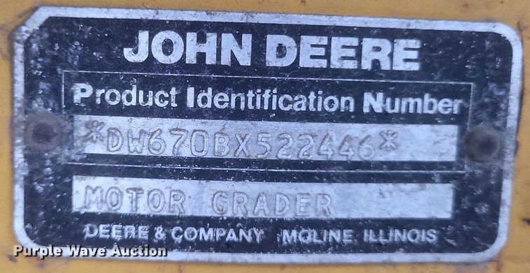 image for item EJ7883 1989 John Deere 670B motor grader