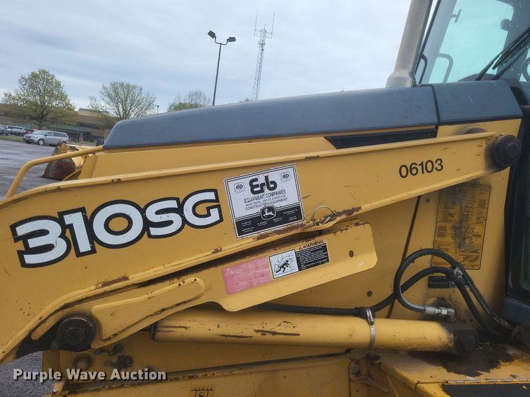 image for item EJ7884 2007 John Deere 310SG backhoe