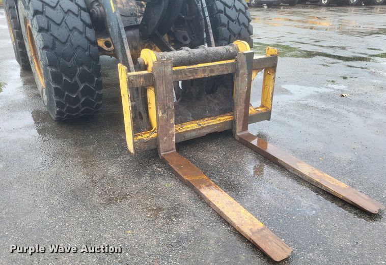 image for item EJ7885 2010 John Deere 544K wheel loader