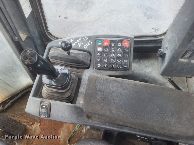 image for item EJ7885 2010 John Deere 544K wheel loader