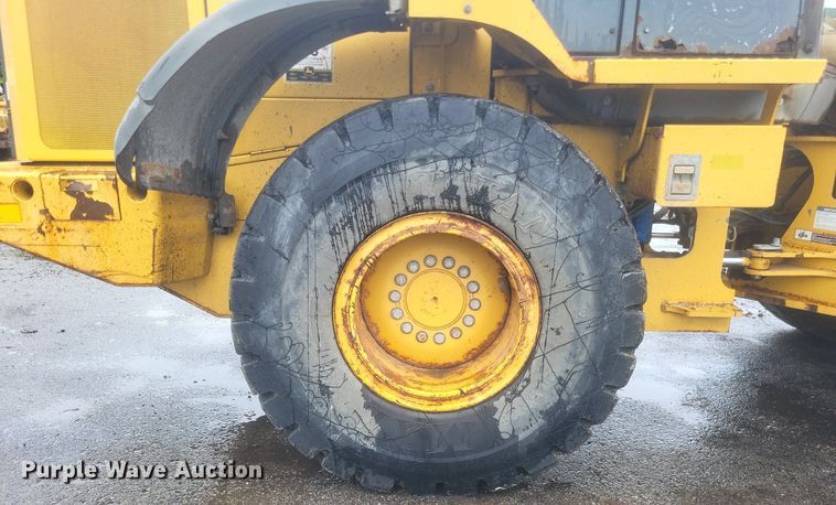 image for item EJ7885 2010 John Deere 544K wheel loader