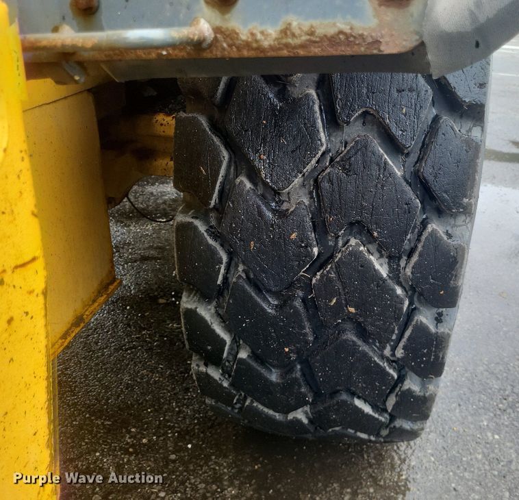 image for item EJ7885 2010 John Deere 544K wheel loader