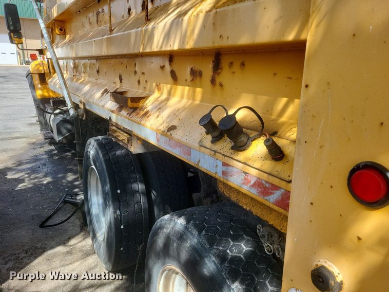 image for item EJ7888 2009 International WorkStar 7600 dump truck