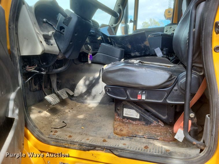 image for item EJ7888 2009 International WorkStar 7600 dump truck