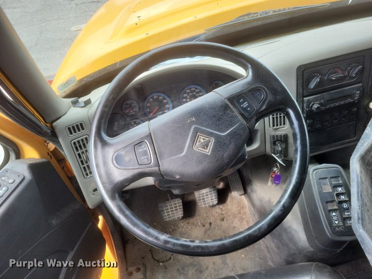 image for item EJ7888 2009 International WorkStar 7600 dump truck