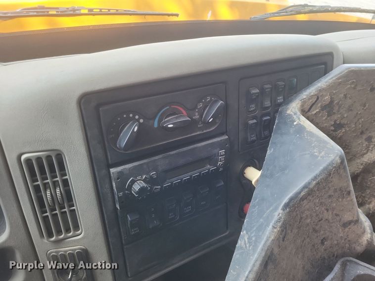 image for item EJ7888 2009 International WorkStar 7600 dump truck