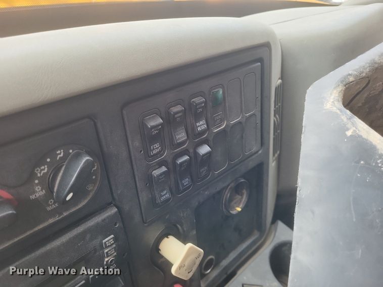 image for item EJ7888 2009 International WorkStar 7600 dump truck