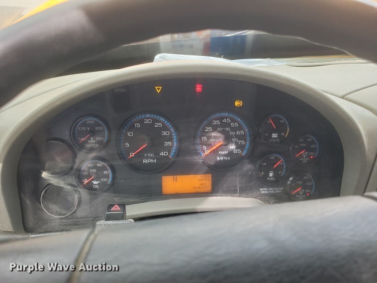 image for item EJ7888 2009 International WorkStar 7600 dump truck