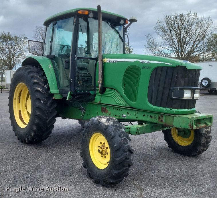 image for item EJ7889 2004 John Deere 6615 tractor