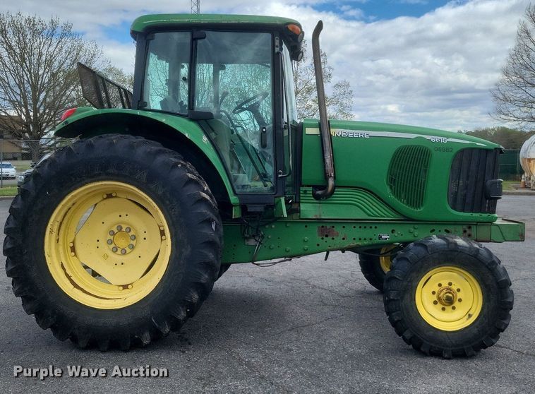 image for item EJ7889 2004 John Deere 6615 tractor