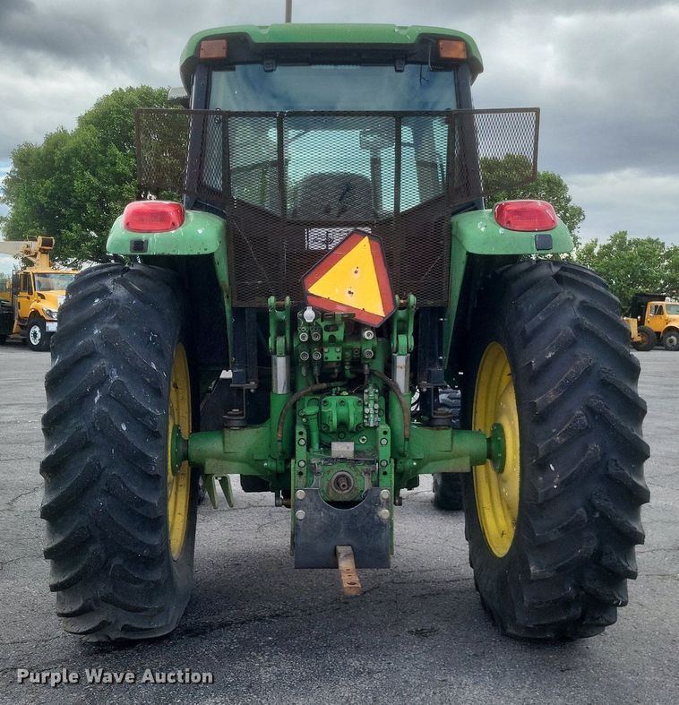 image for item EJ7889 2004 John Deere 6615 tractor