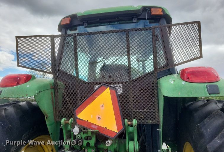 image for item EJ7889 2004 John Deere 6615 tractor