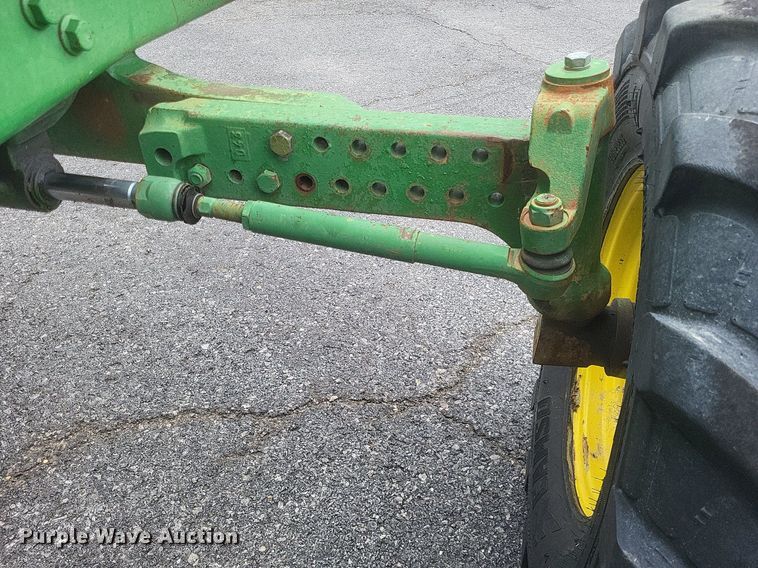 image for item EJ7889 2004 John Deere 6615 tractor