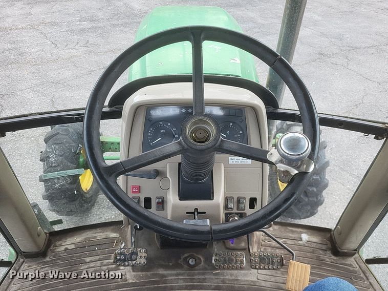 image for item EJ7889 2004 John Deere 6615 tractor