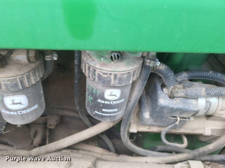 image for item EJ7889 2004 John Deere 6615 tractor