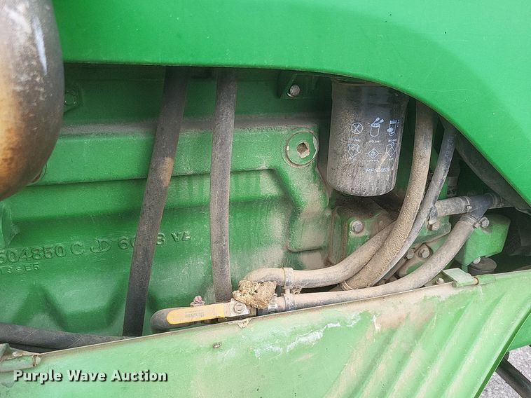 image for item EJ7889 2004 John Deere 6615 tractor