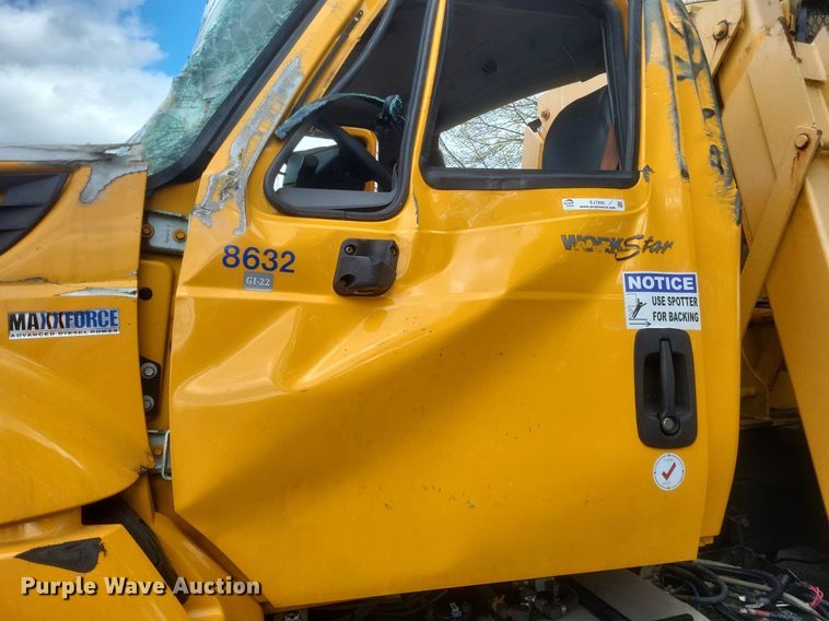 image for item EJ7890 2012 International WorkStar 7300 crane truck