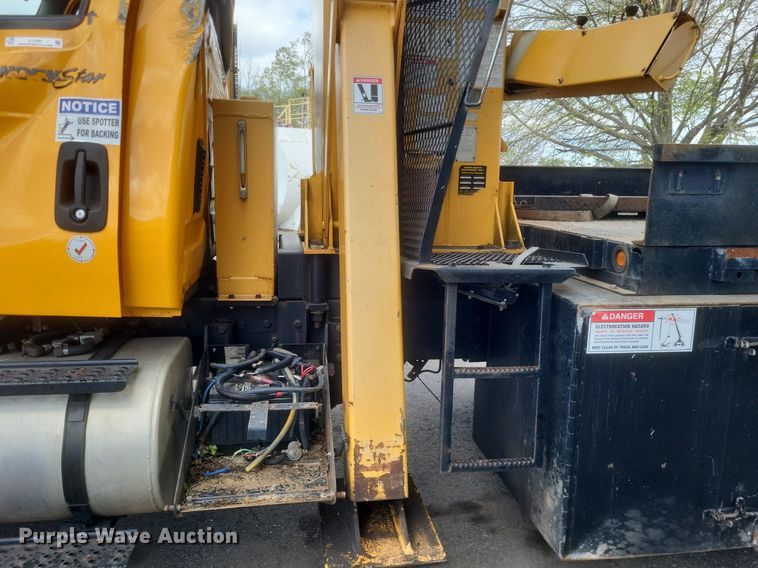 image for item EJ7890 2012 International WorkStar 7300 crane truck