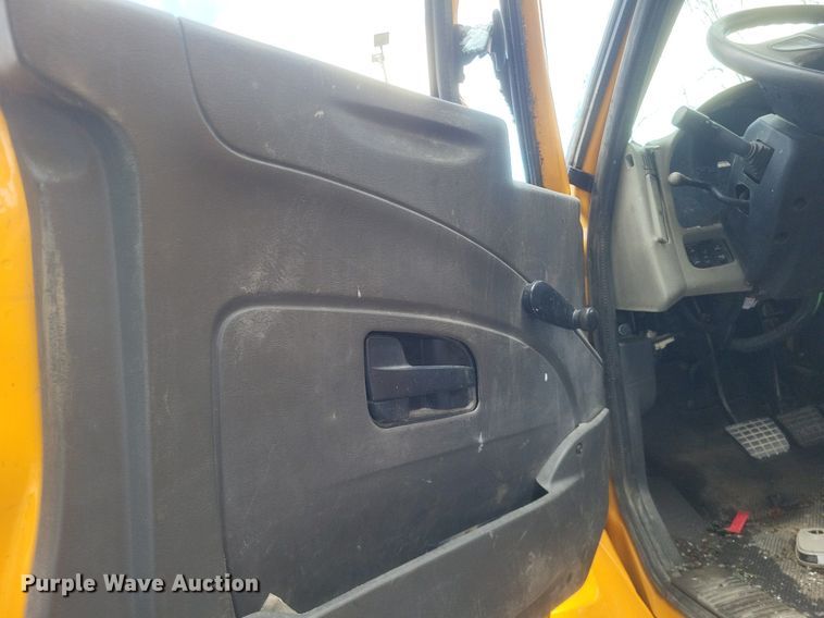 image for item EJ7890 2012 International WorkStar 7300 crane truck