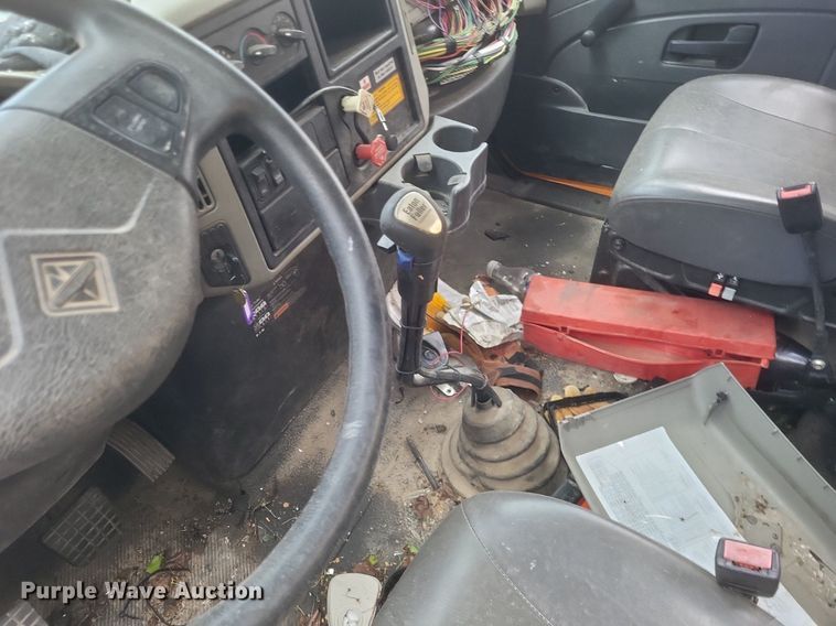 image for item EJ7890 2012 International WorkStar 7300 crane truck