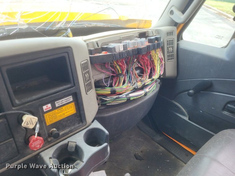 image for item EJ7890 2012 International WorkStar 7300 crane truck