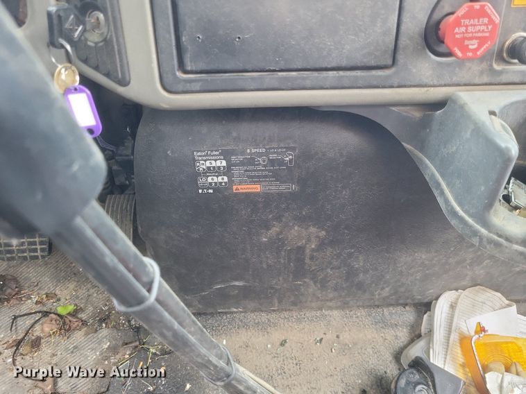 image for item EJ7890 2012 International WorkStar 7300 crane truck