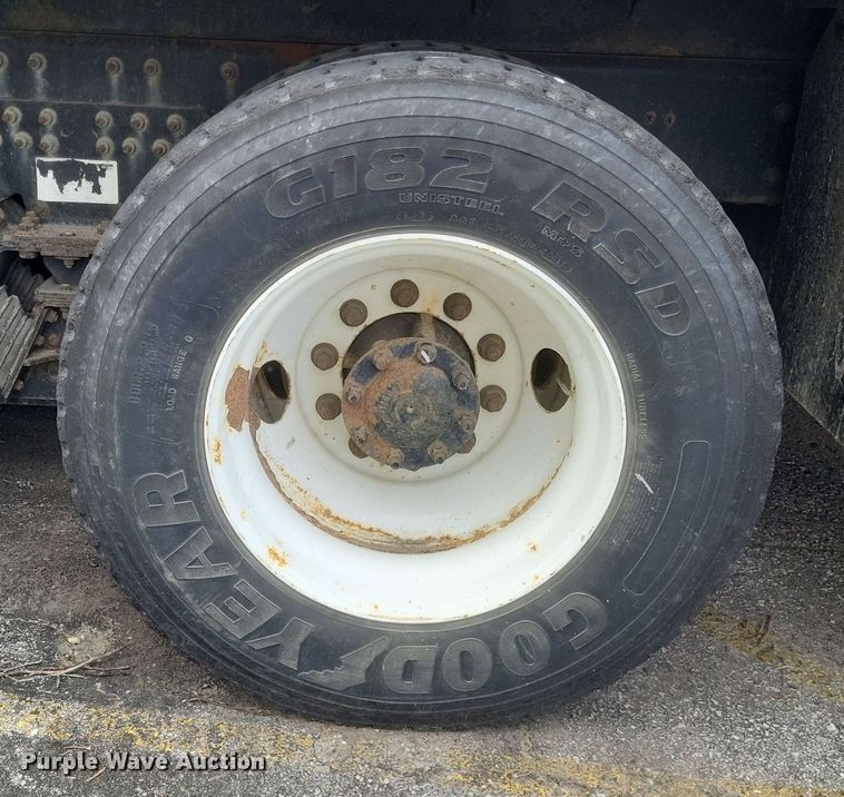 image for item EJ7890 2012 International WorkStar 7300 crane truck