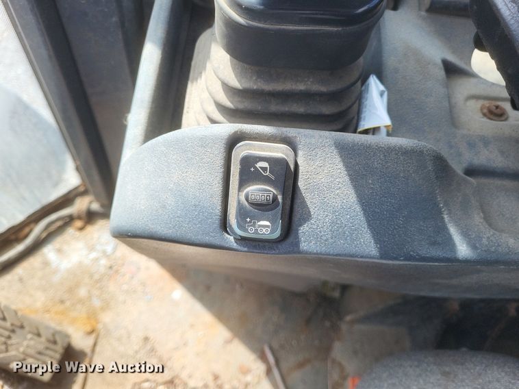 image for item EJ7891 2011 John Deere 544K wheel loader