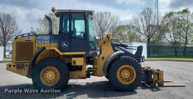 image for item EJ7893 2007 John Deere   444J  wheel loader