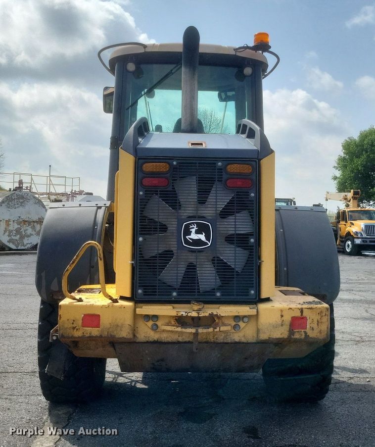 image for item EJ7893 2007 John Deere   444J  wheel loader