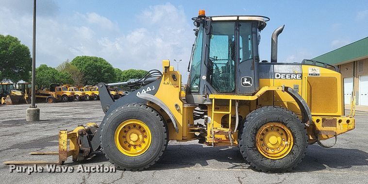 image for item EJ7893 2007 John Deere   444J  wheel loader