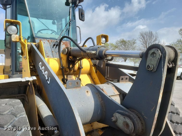 image for item EJ7893 2007 John Deere   444J  wheel loader