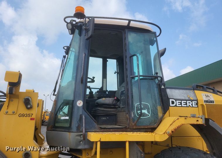 image for item EJ7893 2007 John Deere   444J  wheel loader