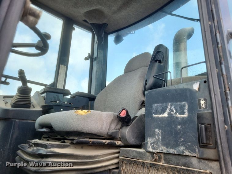 image for item EJ7893 2007 John Deere   444J  wheel loader