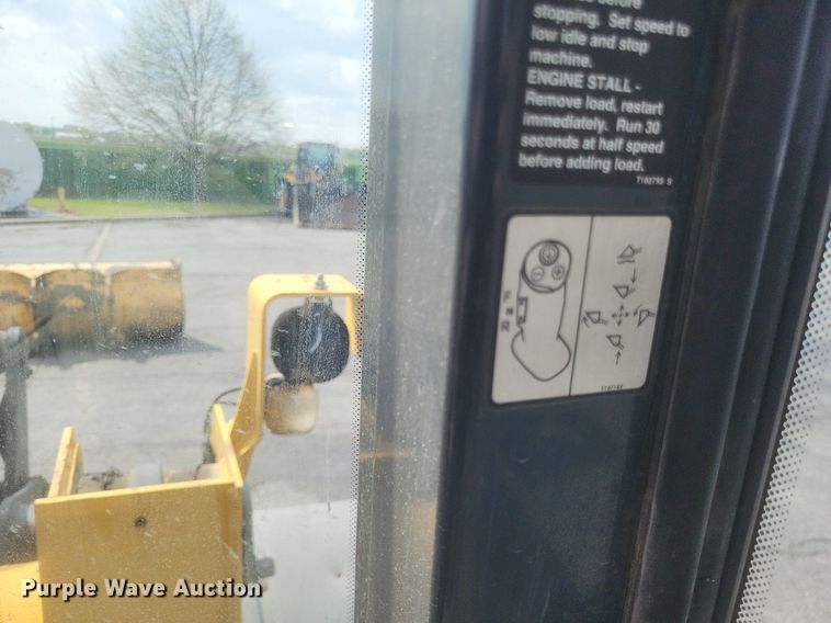 image for item EJ7893 2007 John Deere   444J  wheel loader