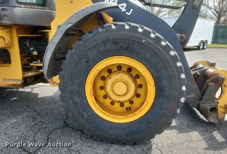 image for item EJ7893 2007 John Deere   444J  wheel loader