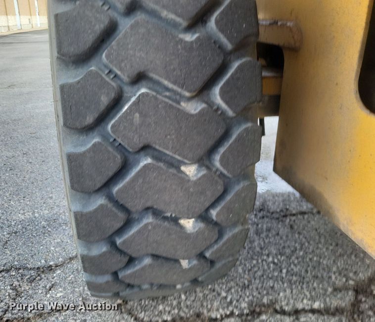 image for item EJ7893 2007 John Deere   444J  wheel loader