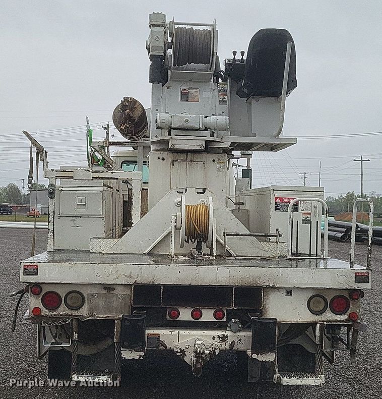 image for item EJ7895 2002 Freightliner  FL80 digger derrick truck