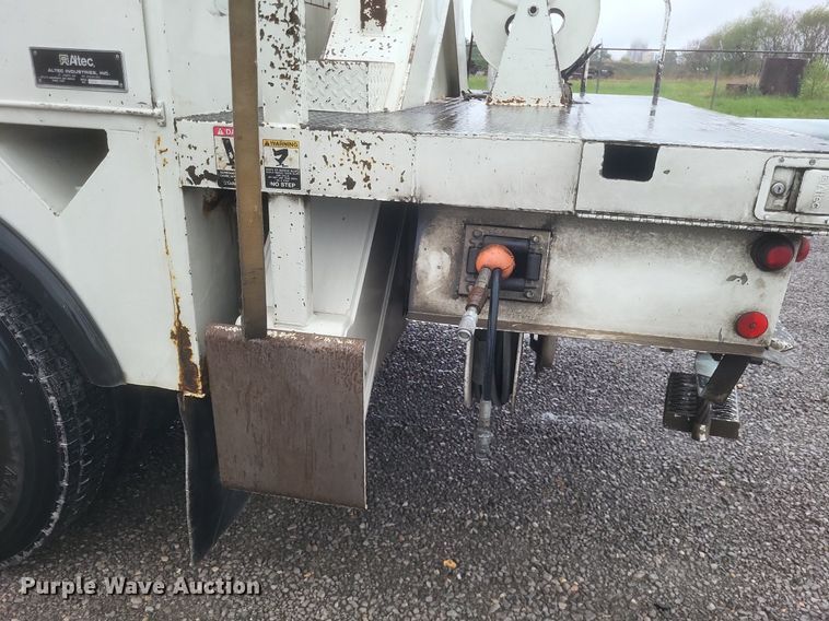 image for item EJ7895 2002 Freightliner  FL80 digger derrick truck