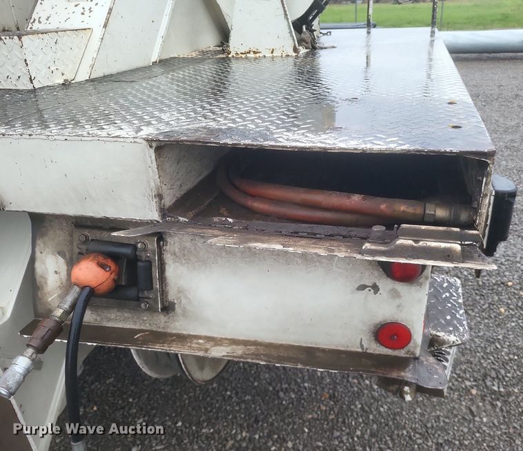 image for item EJ7895 2002 Freightliner  FL80 digger derrick truck