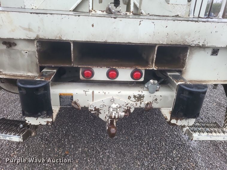 image for item EJ7895 2002 Freightliner  FL80 digger derrick truck