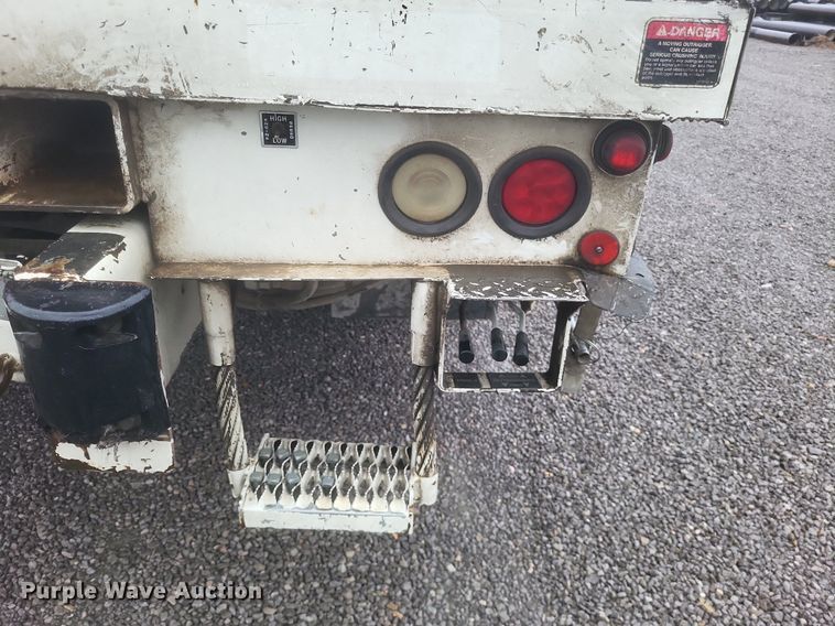 image for item EJ7895 2002 Freightliner  FL80 digger derrick truck