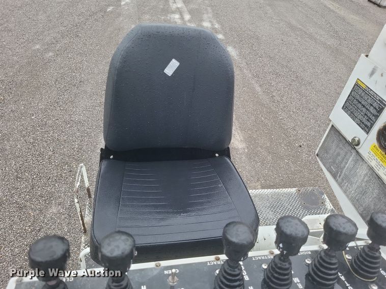 image for item EJ7895 2002 Freightliner  FL80 digger derrick truck