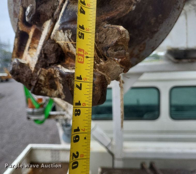 image for item EJ7895 2002 Freightliner  FL80 digger derrick truck