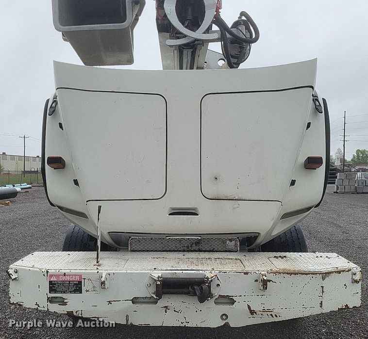 image for item EJ7895 2002 Freightliner  FL80 digger derrick truck